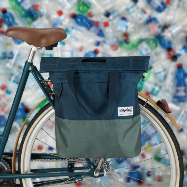 URBAN PROOF Recycelte Fahrradtasche Shopper 20L - Vivid Blue – Bild 3