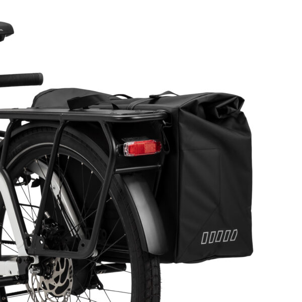 URBAN PROOF Recycelte Fahrradtasche mit langem Schwanz 60L – Bild 9